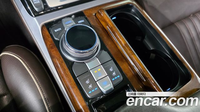 Genesis EQ900 5.0 GDI AWD Limousine Prestige 2016 — фото 19