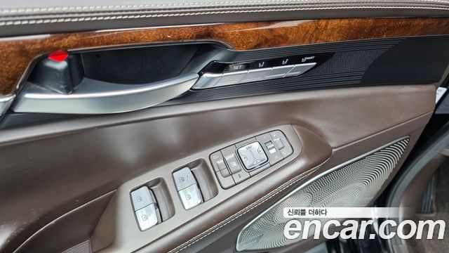 Genesis EQ900 5.0 GDI AWD Limousine Prestige 2016 — фото 20