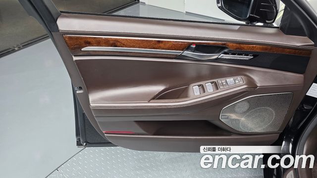 Genesis EQ900 5.0 GDI AWD Limousine Prestige 2016 — фото 24