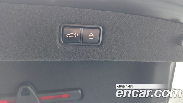 Genesis EQ900 5.0 GDI AWD Limousine Prestige 2016 — фото 36