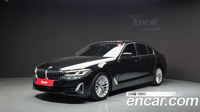 BMW 5 Series (G30) 520i Luxury 2022 — фото 1