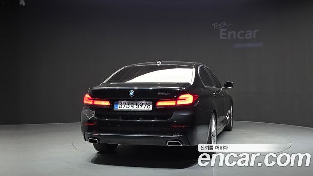 BMW 5 Series (G30) 520i Luxury 2022 — фото 4