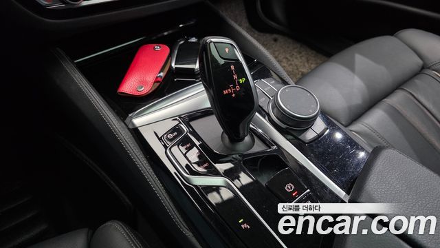 BMW 5 Series (G30) 520i Luxury 2022 — фото 9