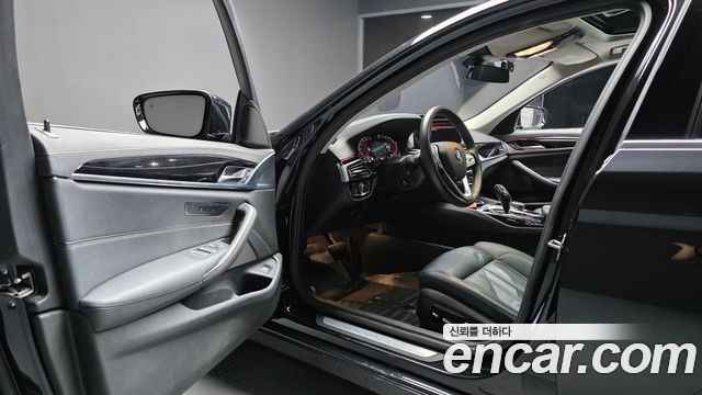 BMW 5 Series (G30) 520i Luxury 2022 — фото 10