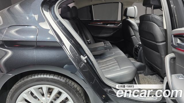 BMW 5 Series (G30) 520i Luxury 2022 — фото 11