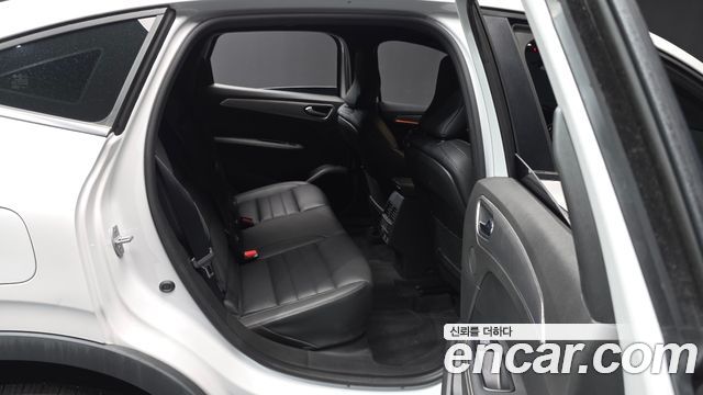 Renault Korea Arkana 1.6 GTe Iconic 2025 — фото 12
