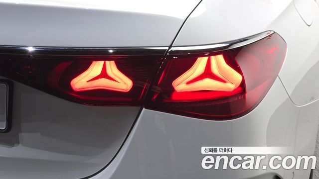 Mercedes-Benz E-Class (W214) E200 AMG Line 2026 — фото 23