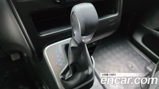 Hyundai Staria Cargo 3-Seater Smart 2022 — фото 9
