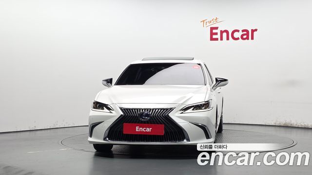 Lexus ES300h (VII) Luxury 2019 — фото 3