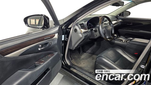 Lexus LS460 AWD XF40 2013 — фото 10