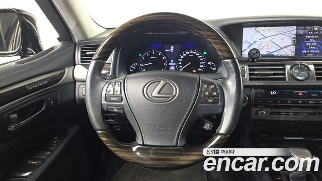 Lexus LS460 AWD XF40 2013 — фото 14