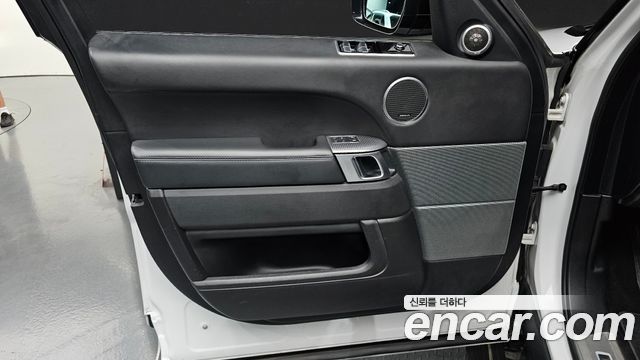 Land Rover Range Rover Sport (II) 3.0 SDV6 HSE Dynamic 2019 — фото 30