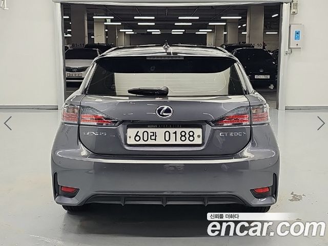 Lexus CT200h 1.8 Supreme ZWA10 2016 — фото 3