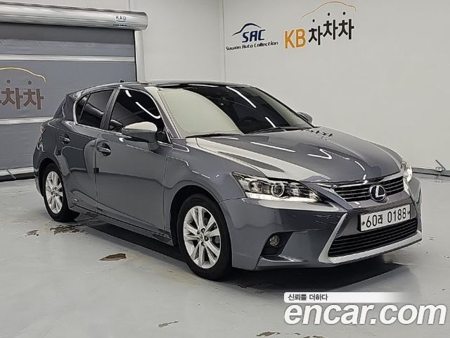 Lexus CT200h 1.8 Supreme ZWA10 2016 — фото 4