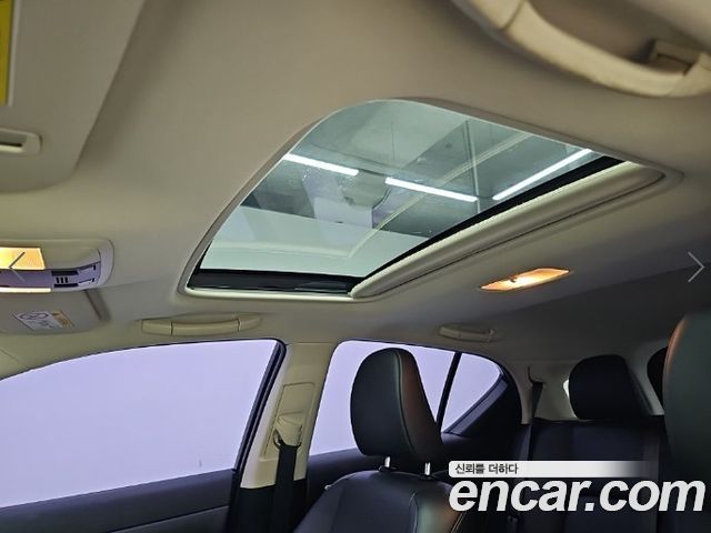 Lexus CT200h 1.8 Supreme ZWA10 2016 — фото 17
