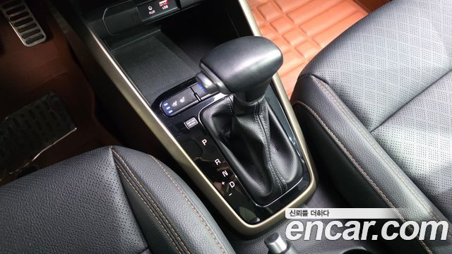 Kia Stonic Diesel 1.6 Prestige 2019 — фото 9