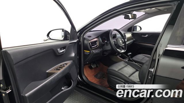 Kia Stonic Diesel 1.6 Prestige 2019 — фото 10