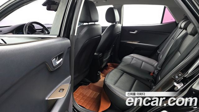 Kia Stonic Diesel 1.6 Prestige 2019 — фото 11