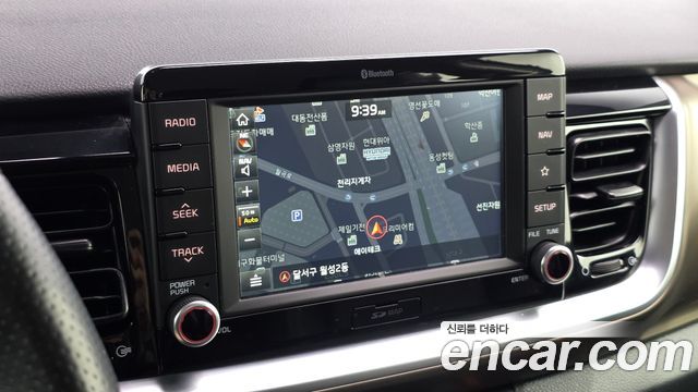 Kia Stonic Diesel 1.6 Prestige 2019 — фото 12