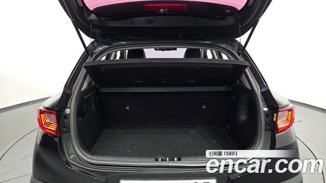 Kia Stonic Diesel 1.6 Prestige 2019 — фото 17