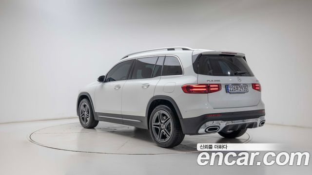 Mercedes-Benz GLB-Class (X247) GLB250 4MATIC 2025 — фото 3