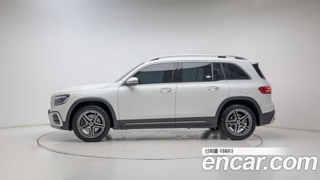 Mercedes-Benz GLB-Class (X247) GLB250 4MATIC 2025 — фото 8