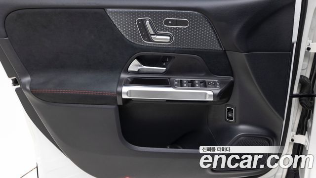 Mercedes-Benz GLB-Class (X247) GLB250 4MATIC 2025 — фото 19