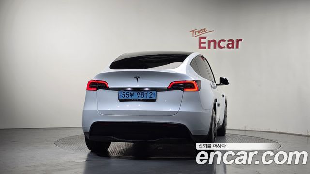 Tesla Model Y RWD 2024 — фото 4