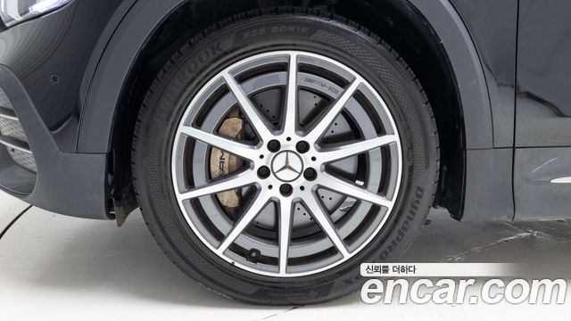 Mercedes-Benz GLB-Class (X247) AMG GLB35 4MATIC 2022 — фото 5