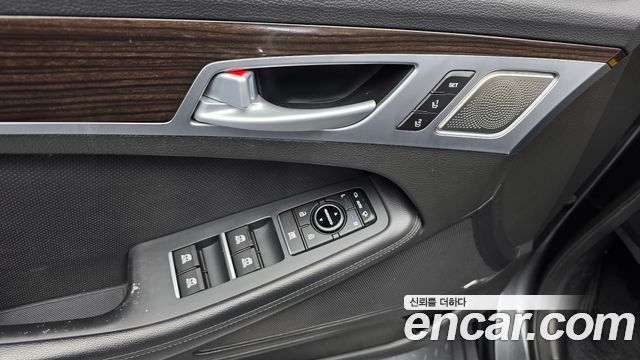 Genesis G80 3.3 GDI AWD Premium Luxury 2017 — фото 29