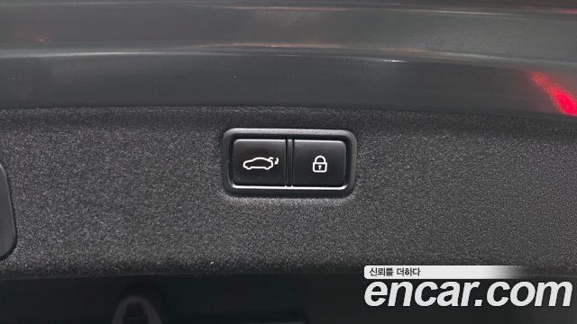 Genesis G80 3.3 GDI AWD Premium Luxury 2017 — фото 33