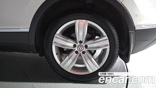 Volkswagen Tiguan (II) 2.0 TDI 4Motion Prestige 2020 — фото 21