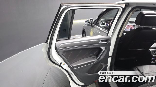 Volkswagen Tiguan (II) 2.0 TDI 4Motion Prestige 2020 — фото 25