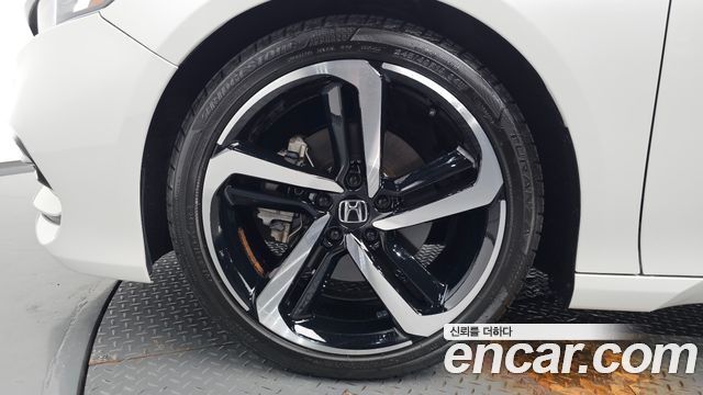 Honda Accord (X) 2.0 Turbo Sport 2018 — фото 5