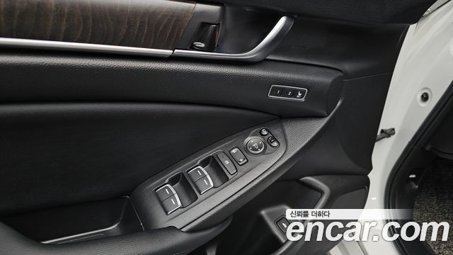 Honda Accord (X) 2.0 Turbo Sport 2018 — фото 34