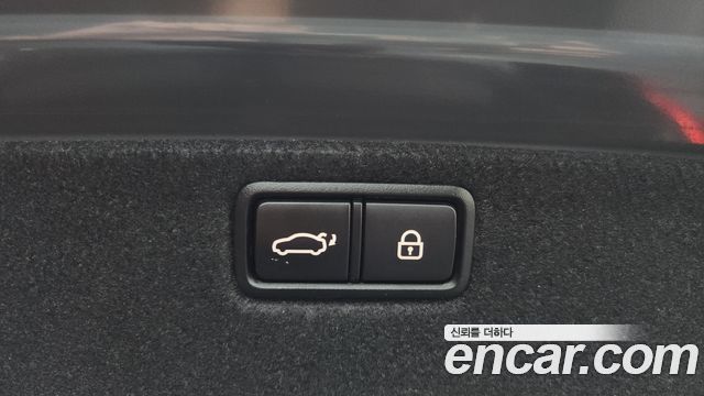 Genesis G80 3.8 GDI AWD Prestige 2018 — фото 18