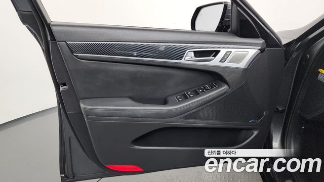 Genesis G80 3.8 GDI AWD Prestige 2018 — фото 24