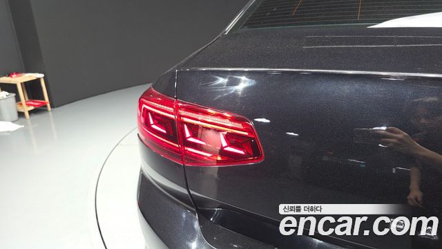 Volkswagen Passat GT (B8) 2.0 TDI Prestige 2021 — фото 23