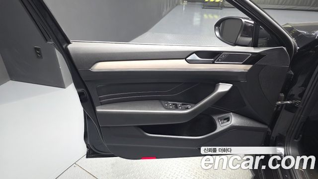 Volkswagen Passat GT (B8) 2.0 TDI Prestige 2021 — фото 24