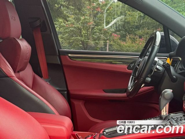 Porsche Macan 2.9 GTS 95B 2021 — фото 17