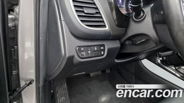 Kia Seltos Diesel 1.6 2WD Signature 2022 — фото 17