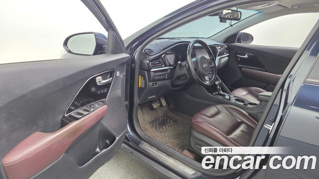 Kia Niro 1.6 HEV Noblesse Special 2020 — фото 10