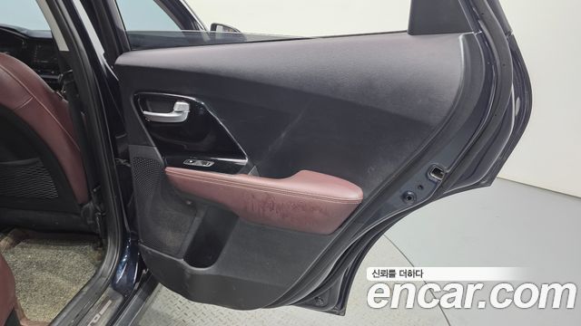Kia Niro 1.6 HEV Noblesse Special 2020 — фото 25
