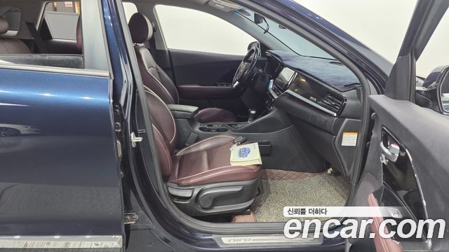 Kia Niro 1.6 HEV Noblesse Special 2020 — фото 26