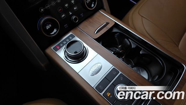 Land Rover Range Rover (IV) D350 AB Disel 2022 — фото 9