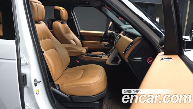 Land Rover Range Rover (IV) D350 AB Disel 2022 — фото 11