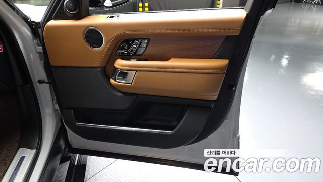 Land Rover Range Rover (IV) D350 AB Disel 2022 — фото 24