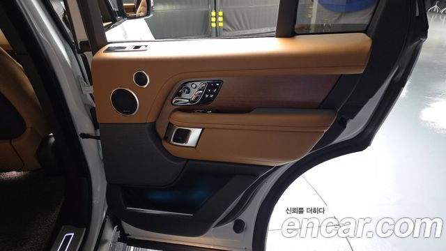 Land Rover Range Rover (IV) D350 AB Disel 2022 — фото 25