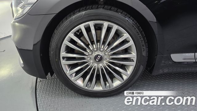 Kia K9 3.8 GDI AWD PlatinumⅢ 2019 — фото 5