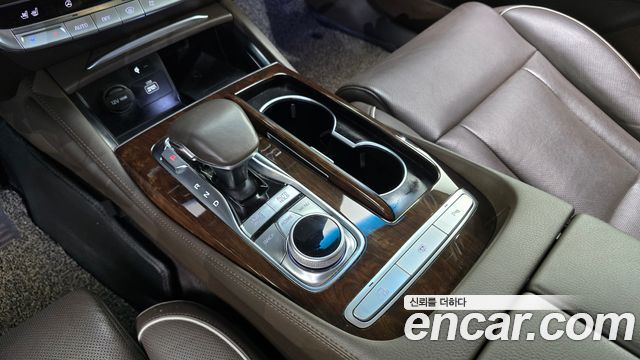 Kia K9 3.8 GDI AWD PlatinumⅢ 2019 — фото 9